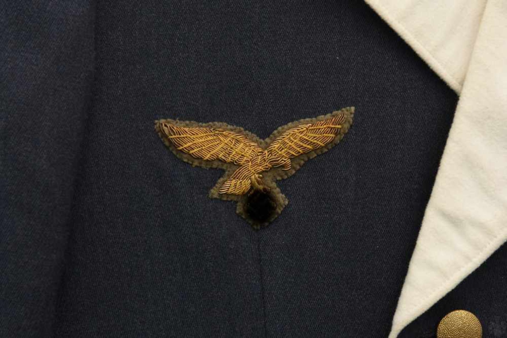 LUFTWAFFEN-UNIFORM "KLEINER ROCK", (ca. Gr. 40), Tuch/SatinDeutsches Reich um 1940 Uniformjacke - Bild 7 aus 8