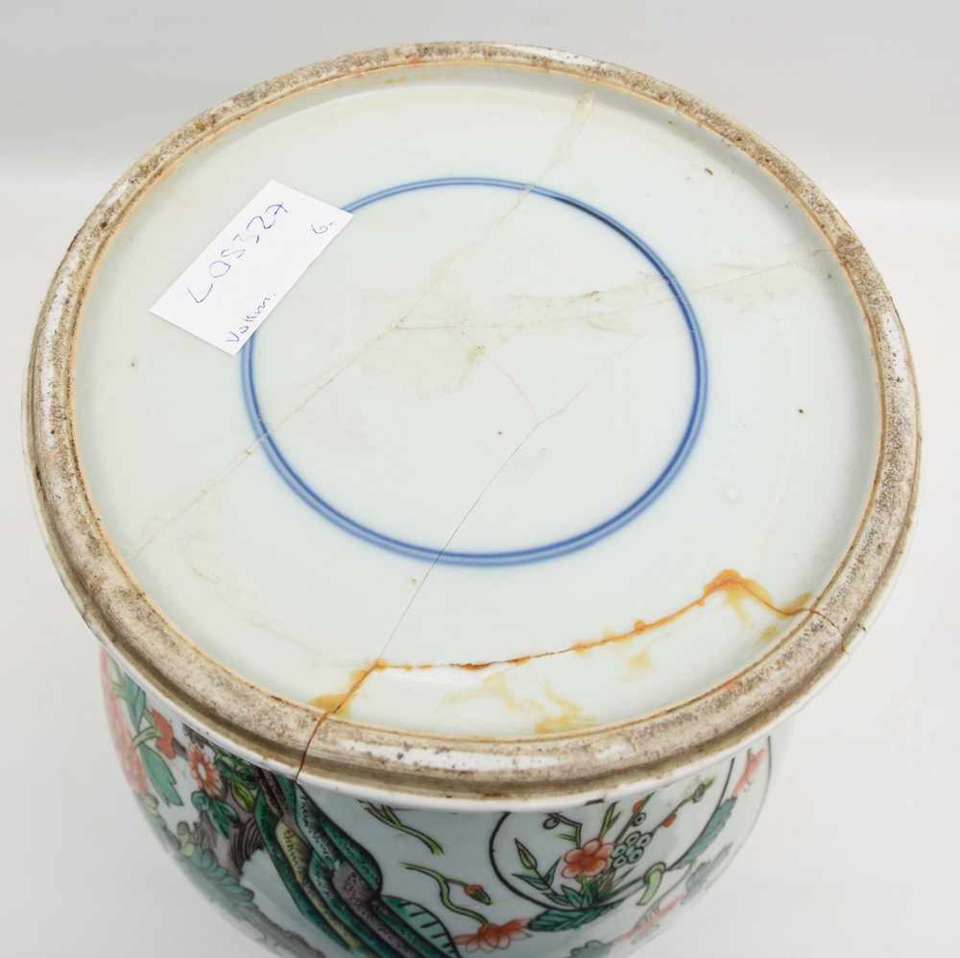 DECKELVASE, Porzellan handbemalt, China ca. 18. Jahrhundert Höhe mit Deckel: 46 cm, Durchmesser: - Bild 7 aus 15