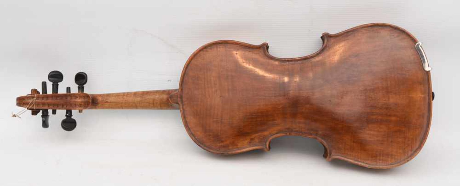 GEIGE 1, Holz/Rosshaar, Deutschland 1. Hälfte 20. Jahrhundert Geige im Kasten mit Bogen. Beschädigt. - Bild 3 aus 8