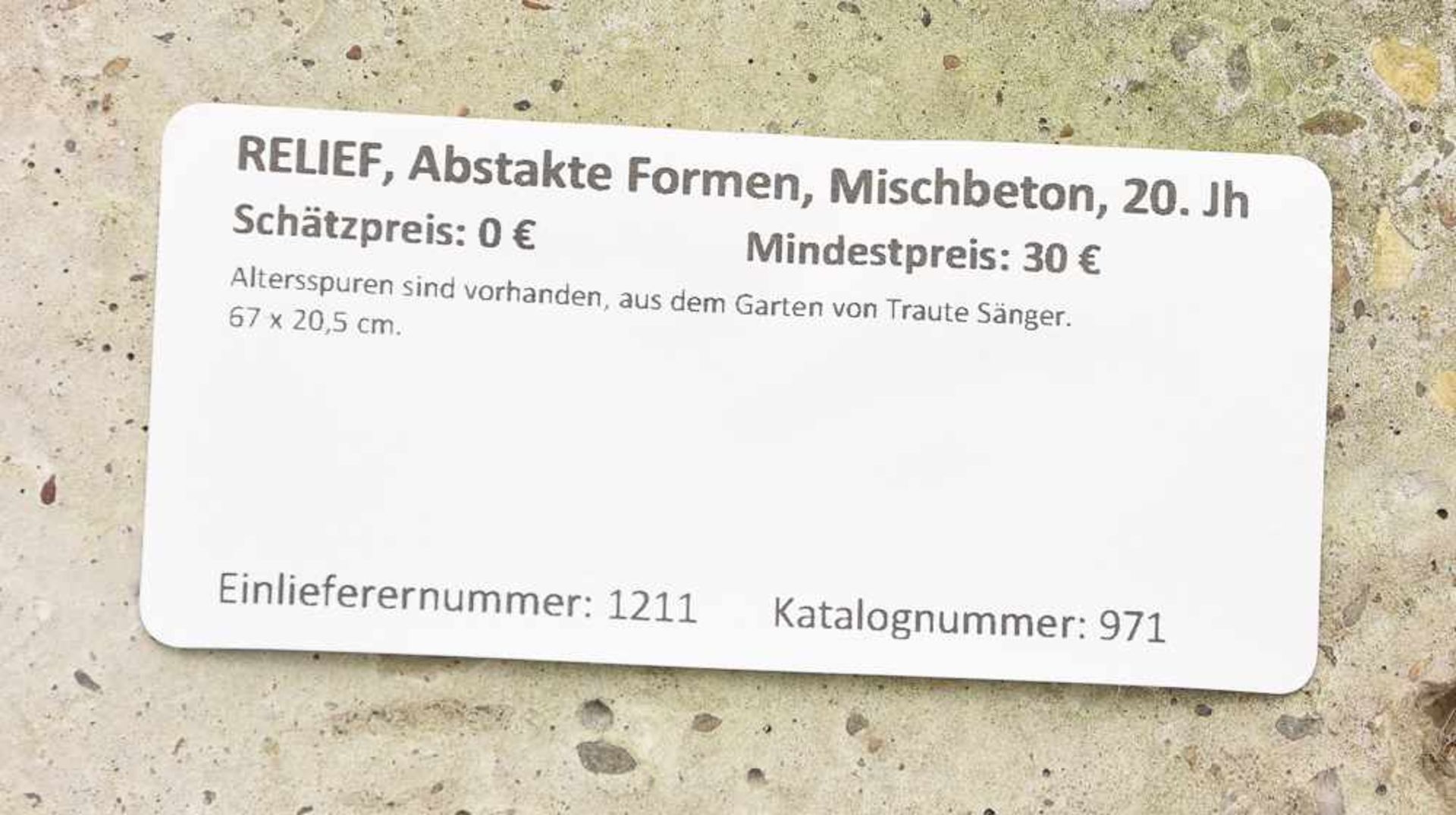 RELIEF, Abstakte Formen, Mischbeton, 20. Jh Altersspuren sind vorhanden, aus dem Garten von Traute - Image 4 of 4