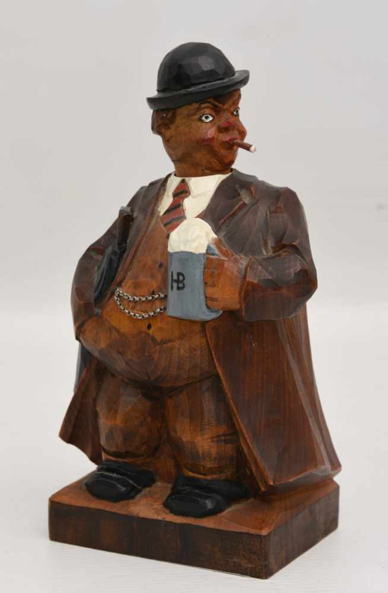 SPIELUHR IN FORM EINER BIERTRINKENDEN HOLZSKULPTUR, 1940er, Spieluhr intakt und am Rücken