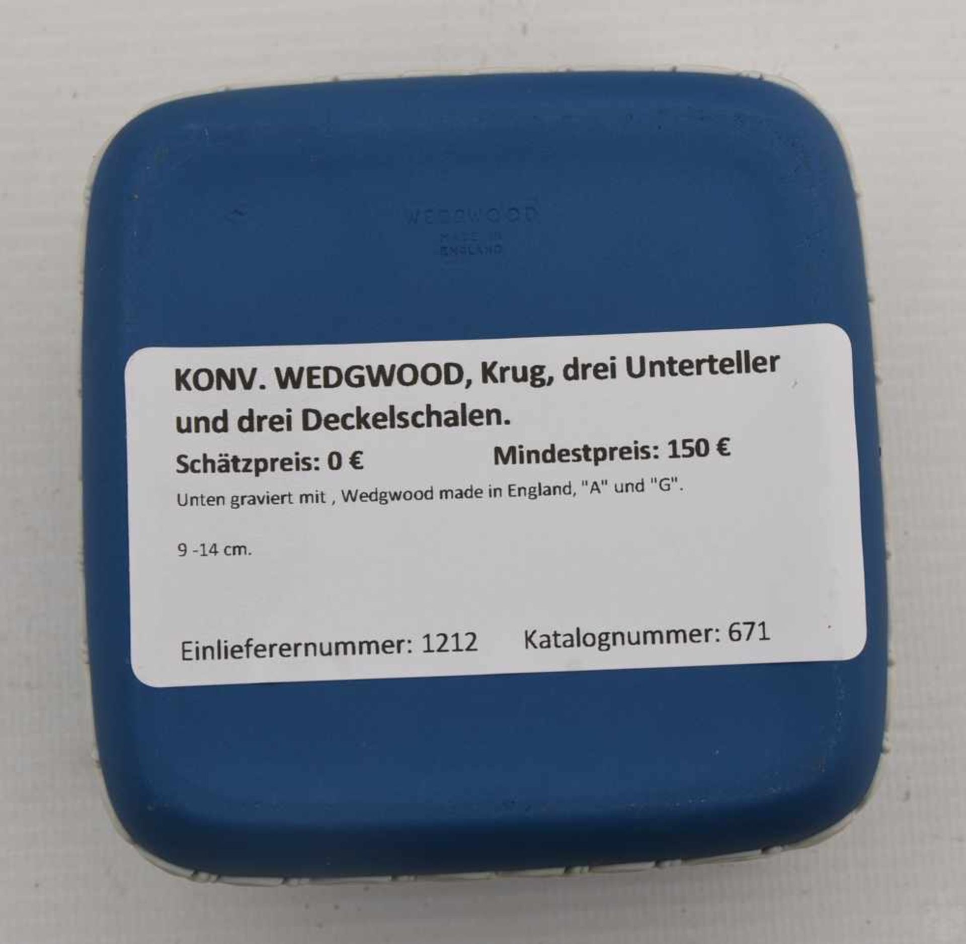 KONV. WEDGWOOD, Krug, drei Unterteller und drei Deckelschalen. Unten graviert mit , Wedgwood made in - Image 4 of 5