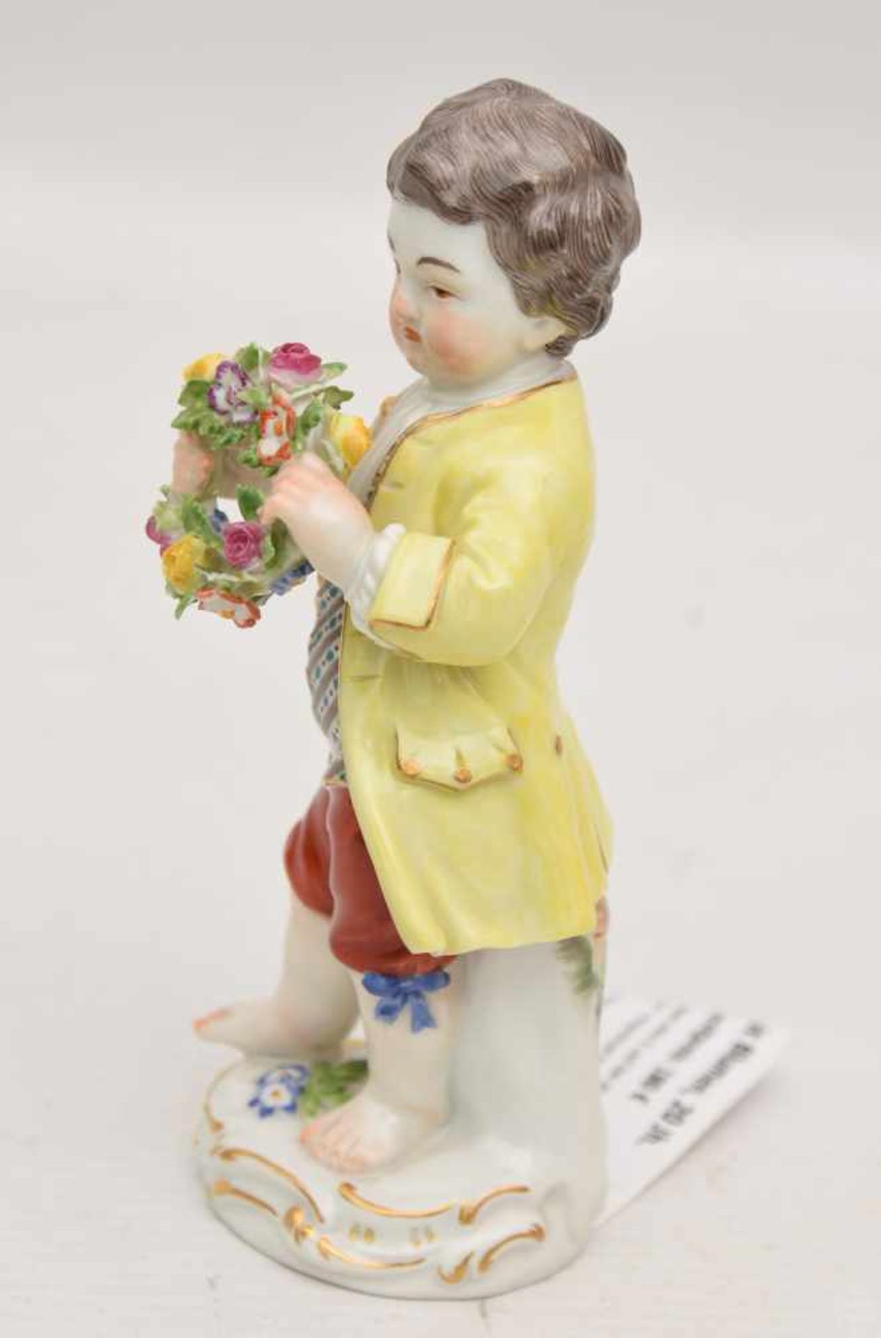 MEISSEN, Figurinenpaar mit Blumen, 20 Jh. Schwertmarke und eingeritz sind bei beiden Stücken eine - Image 3 of 6