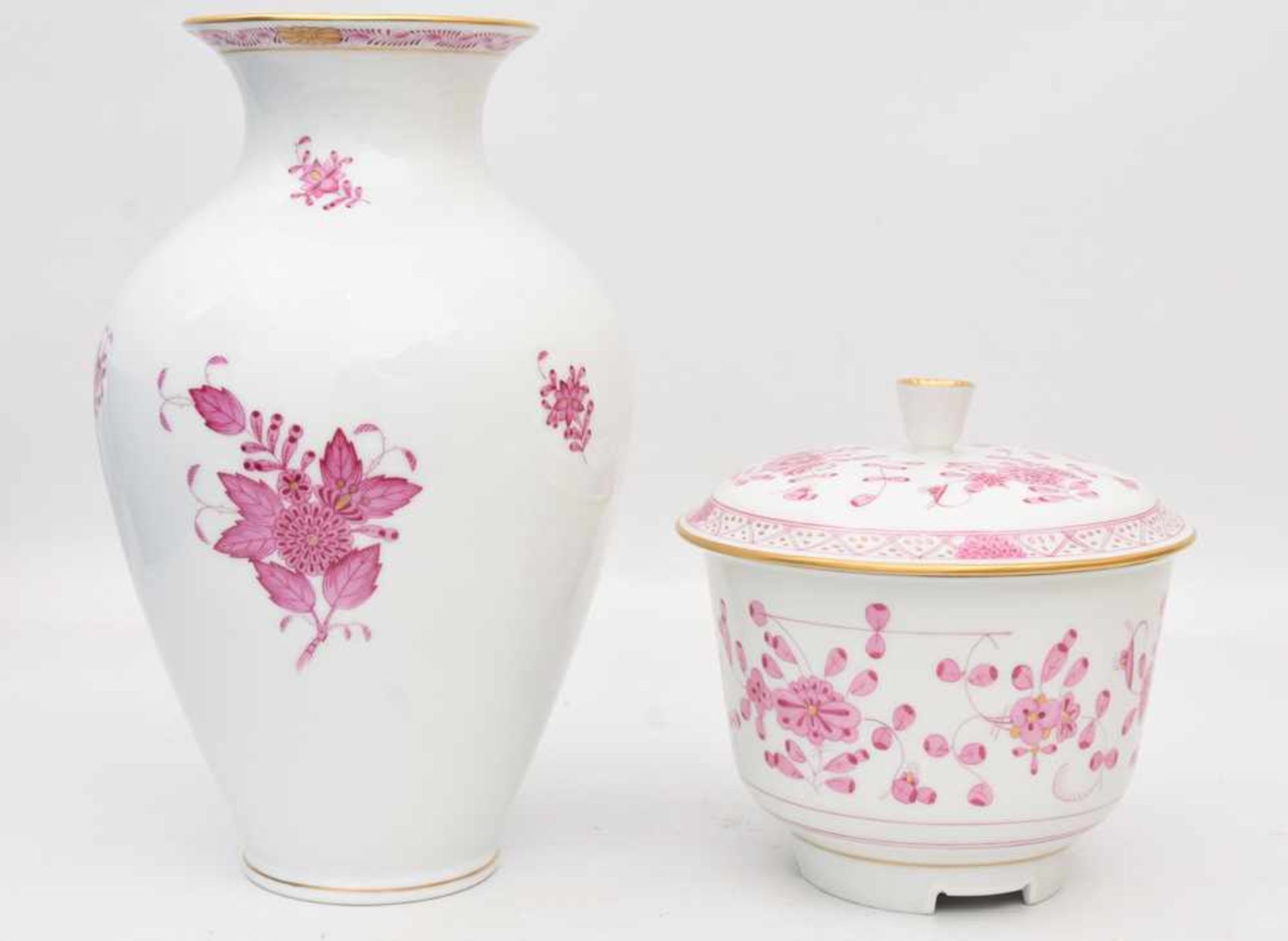 KONV. AUS DECKELDOSE UND VASE, Deutschland/Ungarn 20. Jh.Deckeldose von Meissen, Gold und Rosa