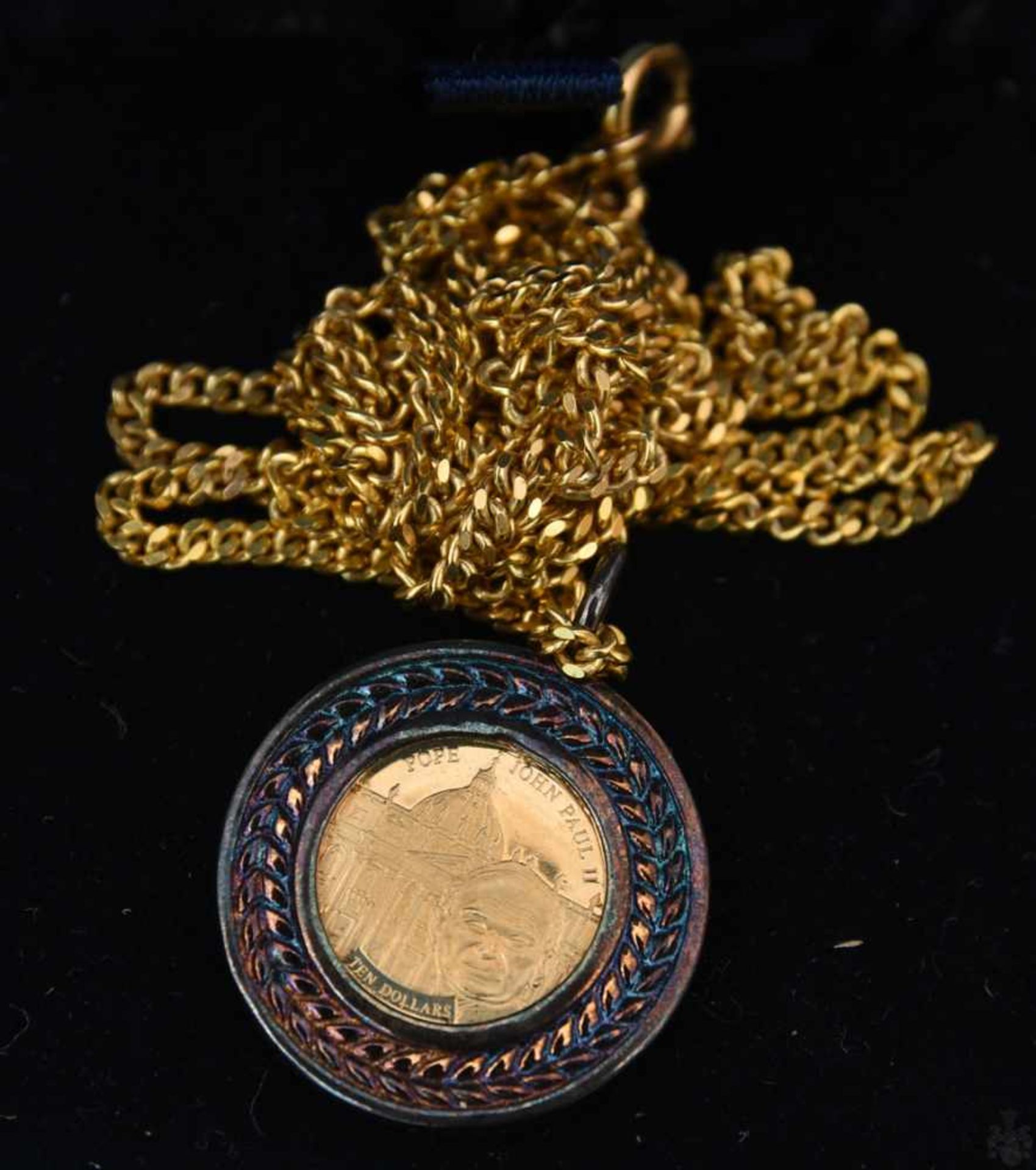 MÜNZANHÄNGER, Die kleinsten Goldmünzen der Welt, mit 14 Karat Kette, 20. Jhd. (13)1x Münzanhänger - Bild 5 aus 6