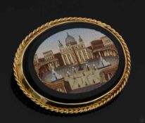 PIETRA DURA BROSCHE, 585 Gelbgold, Italien, 19. JhBrosche mit 585er Gold- Ansicht eines Platzes,