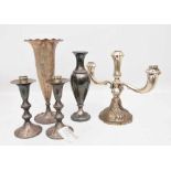 KONV. SILBER, Vasen und Kerzenständer,Sterling, 835er, 800er,Zwei Kerzenständer aus Sterling (