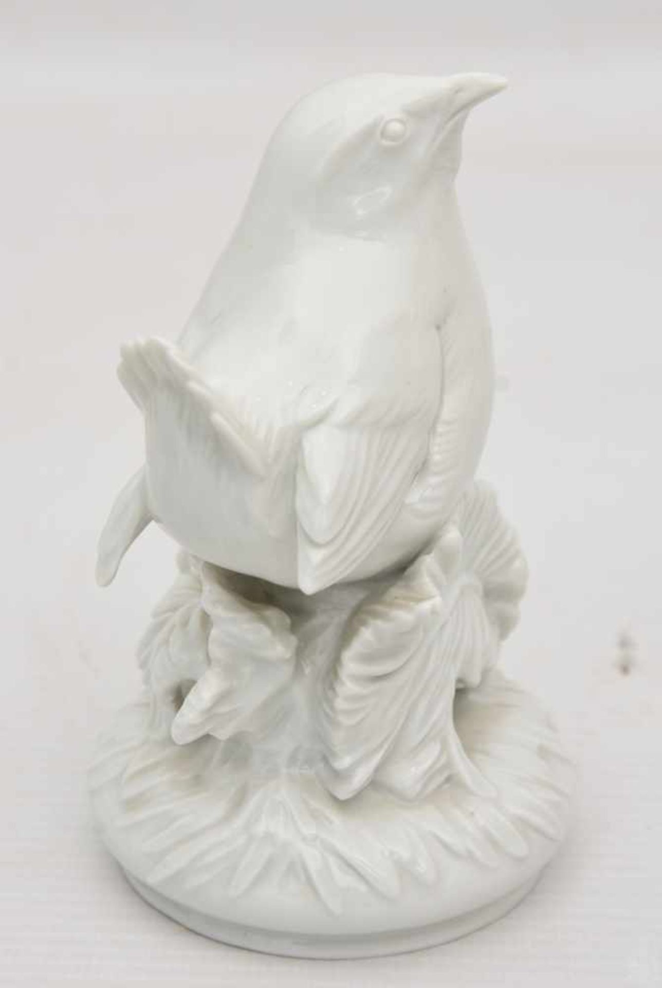 MEISSEN, Zwei Vogelfiguren, Deutschland, 1995/1991.Formnummer: 77318, der kleinere Vogel ist mit - Image 5 of 10