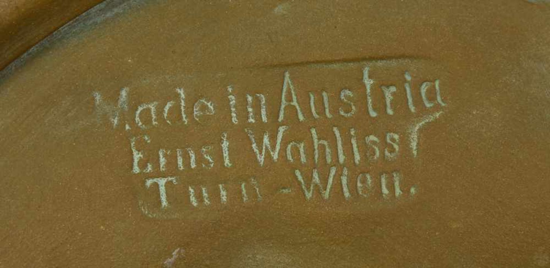 ERNST WAHLISS, Jugenstil Zierteller, Turn-Wien, 20. Jh.Diana zwischen Lilien, kleiner Riss in der - Bild 3 aus 4