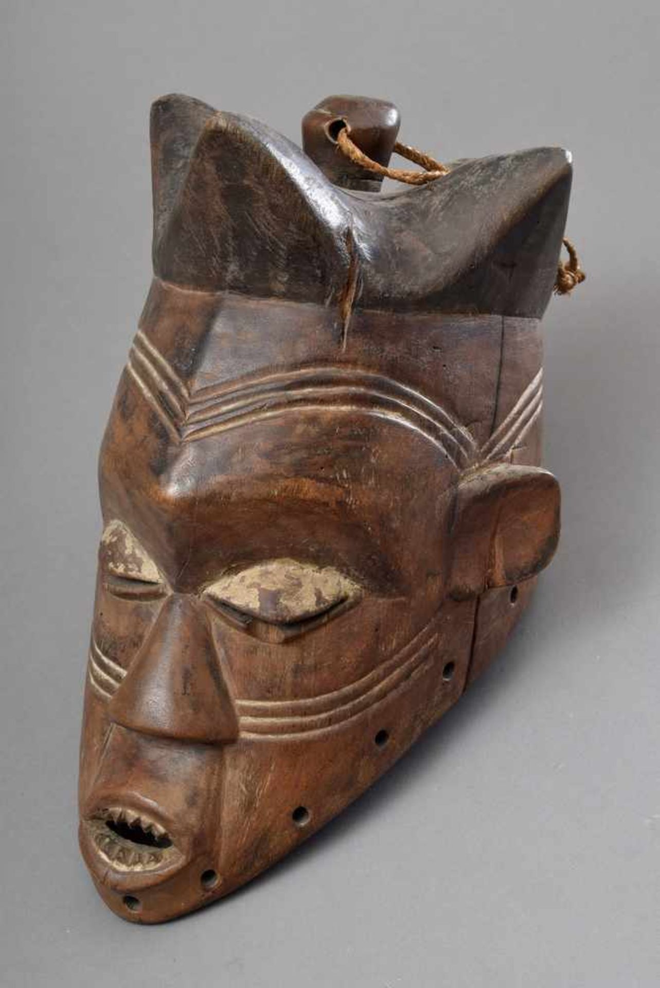 Baule Helm Maske, Holz geschnitzt, partiell weiß bemalt, H. 37cm - Bild 3 aus 3