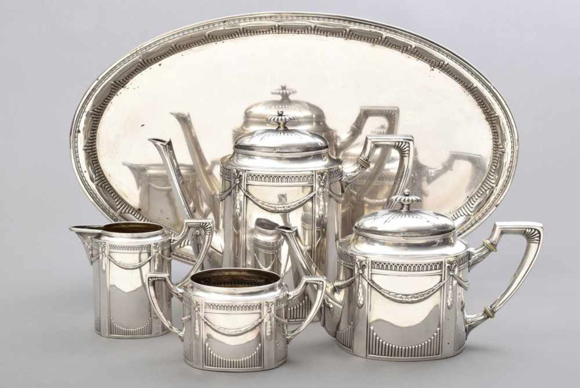 5 Teile klassizist. Kaffee-Tee-Set mit Lorbeerfestons und Strahlendekor, um 1890/1910, Wilhelm - Image 2 of 4