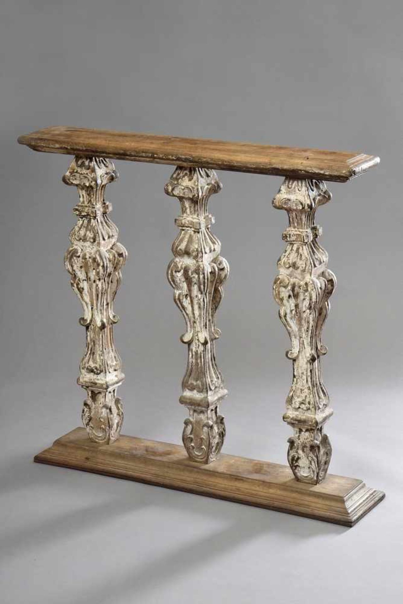 Geschnitzte Holz Balustrade mit Resten alter Farbfassung, 85x88x14cm