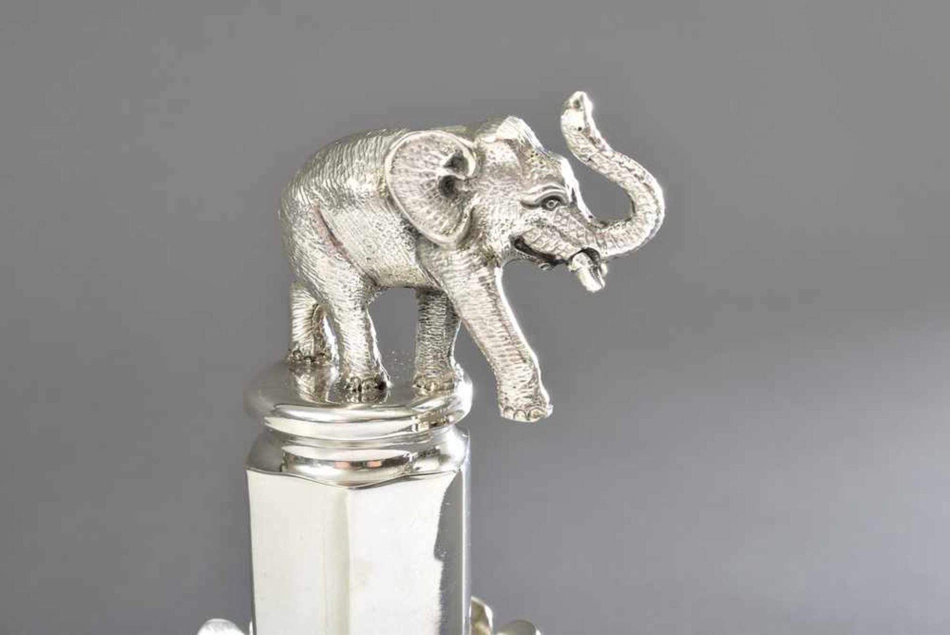 Paliteiro "Elefant auf Säule", Portugal, Silber 835, 229g, H. 15cm - Bild 2 aus 2