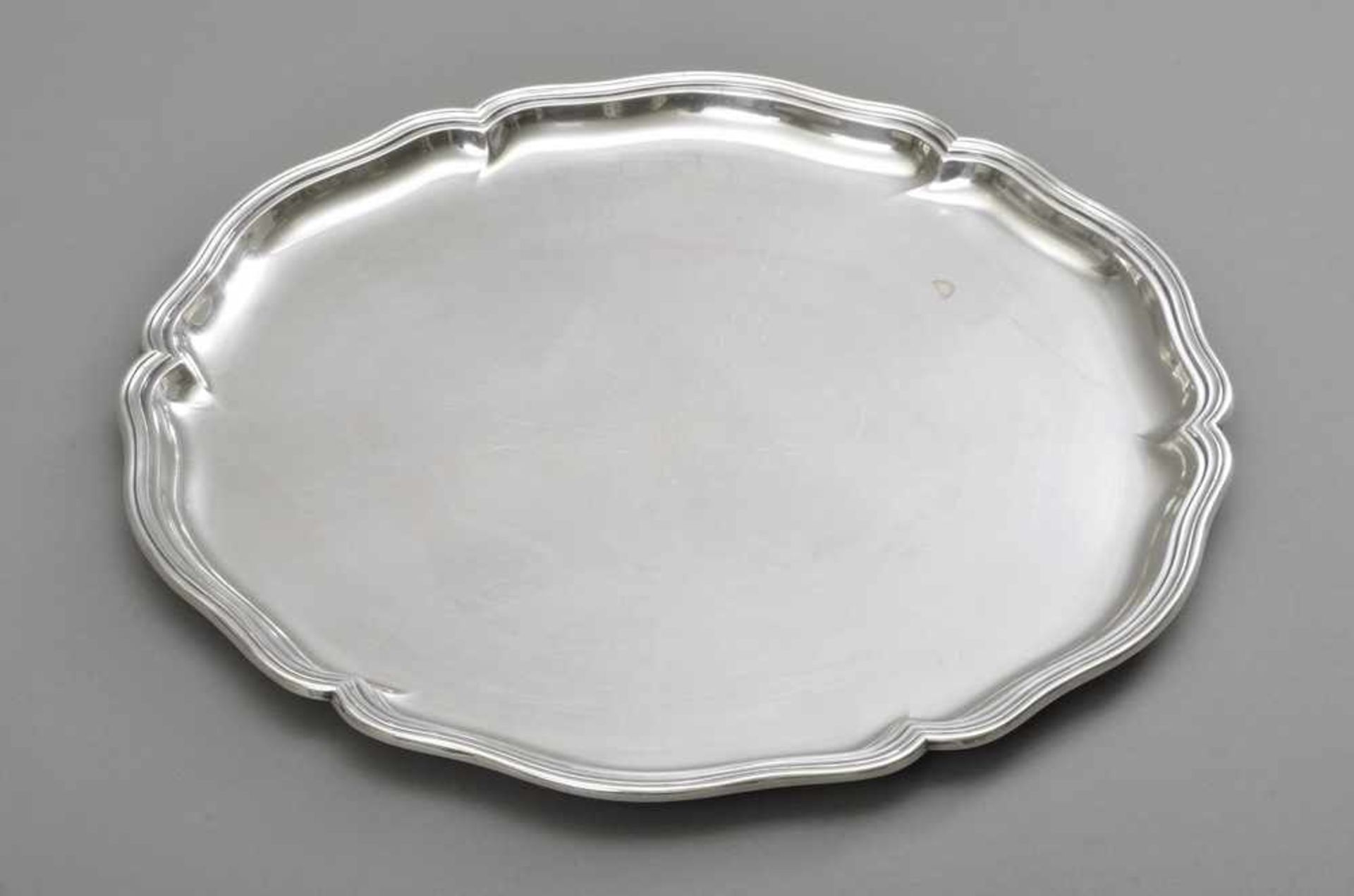 Großes rundes Tablett mit geschweiftem Rand, C.E.Keyer, Silber 800, 803g, Ø 36cm