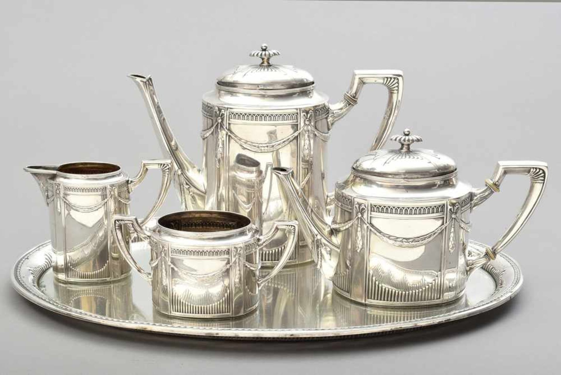5 Teile klassizist. Kaffee-Tee-Set mit Lorbeerfestons und Strahlendekor, um 1890/1910, Wilhelm