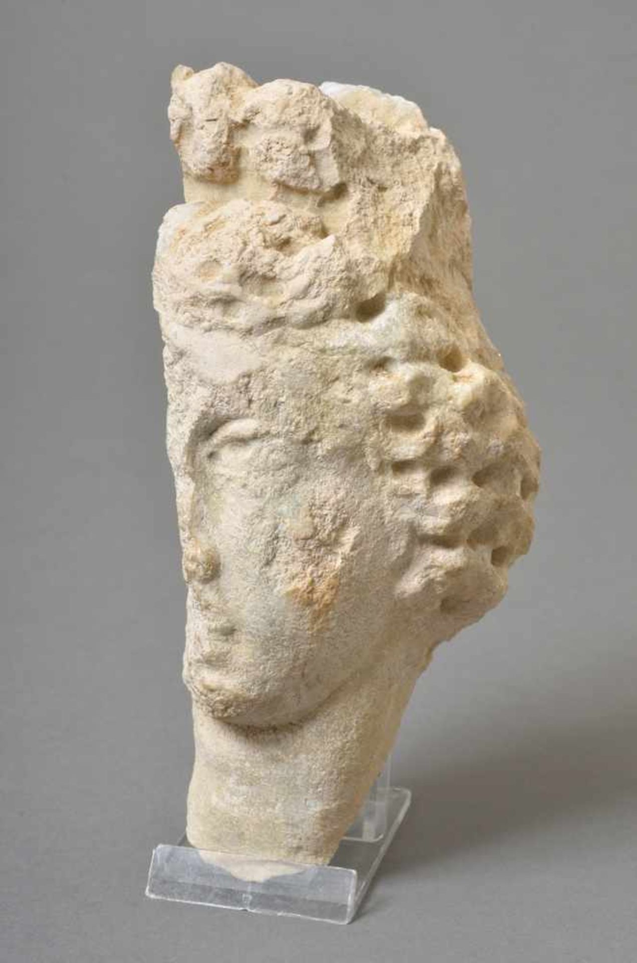 Marmorfragment "Weiblicher Kopf", Ephesos, H. 16cm