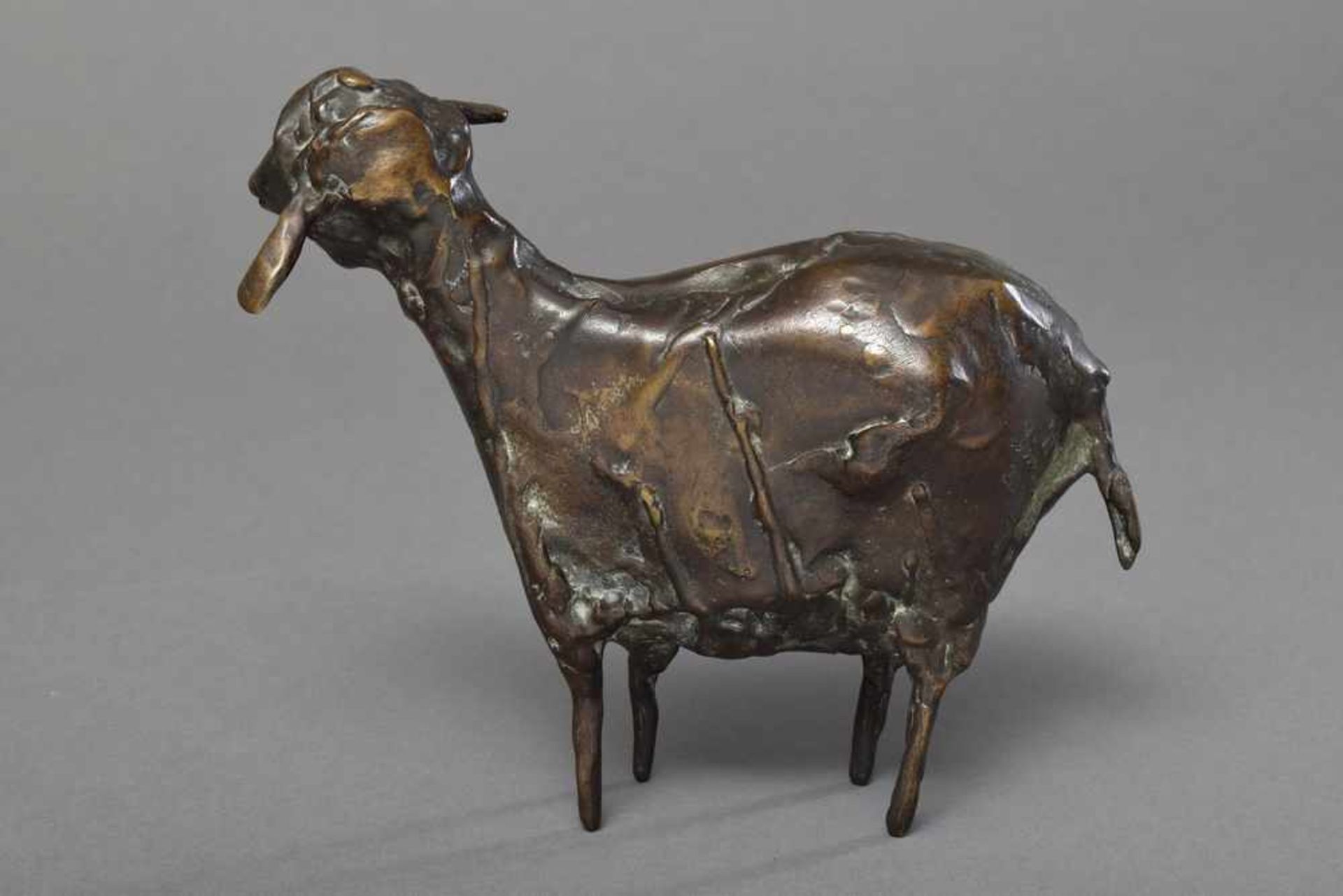 Binding, Wolfgang (*1937) "Stehendes Schaf" 1995, Bronze, 20/24, sign./dat., H. 16cm, L. 18cm - Image 2 of 4