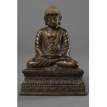 Nepalesischer Bronze Buddha mit Vajra und rückseitigem Vajramotiv, 20.Jh., 21x14x9,5cm Nepalese