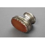 Antikes Döschen mit Karneol Deckel und Boden, Silber, 3,5x4x2,5cm Antique tin with carnelian lid and