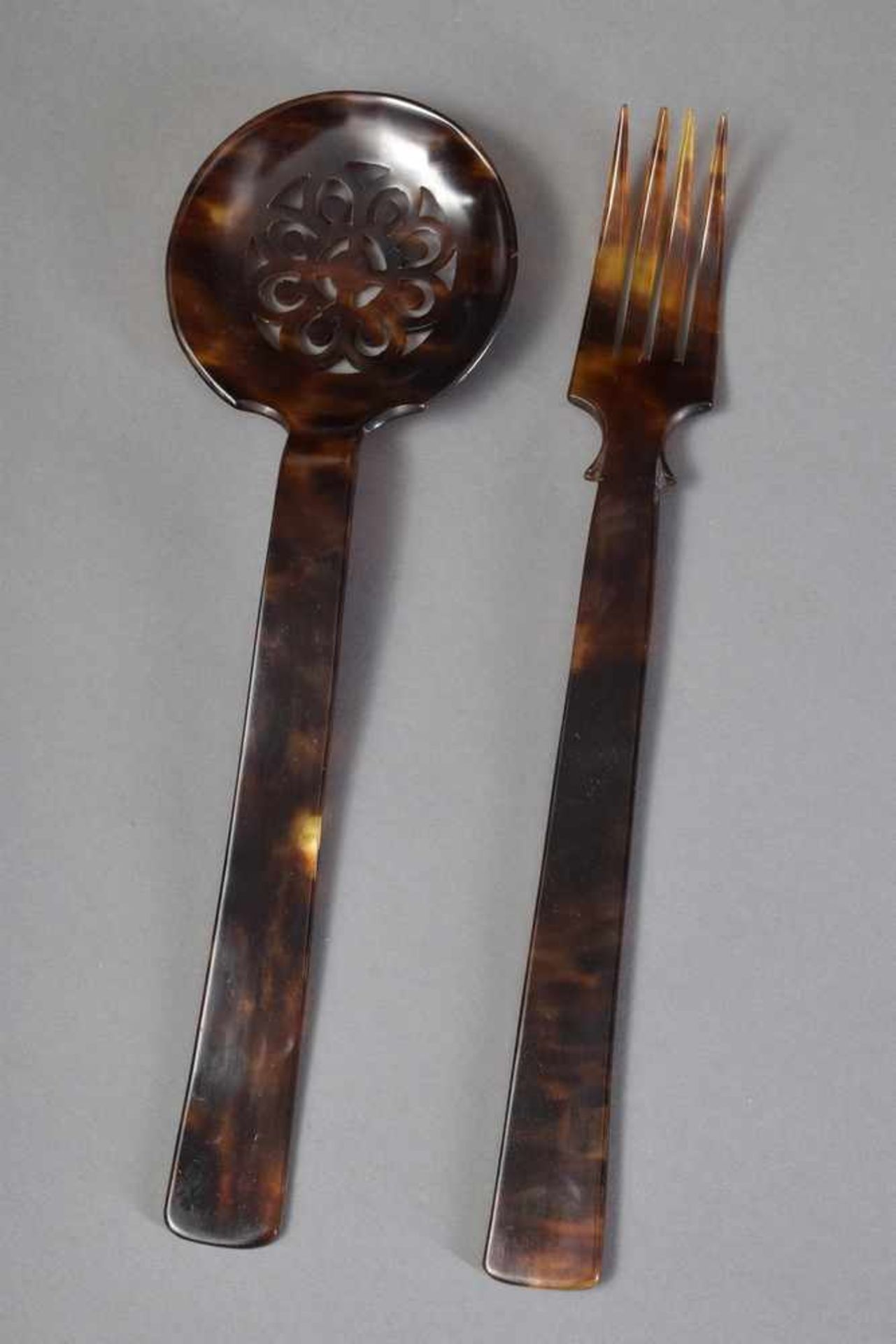 Schildpatt Salatbesteck, um 1920, L. 29cm Tortoiseshell Salad Servers, around 1920, L. 29cm