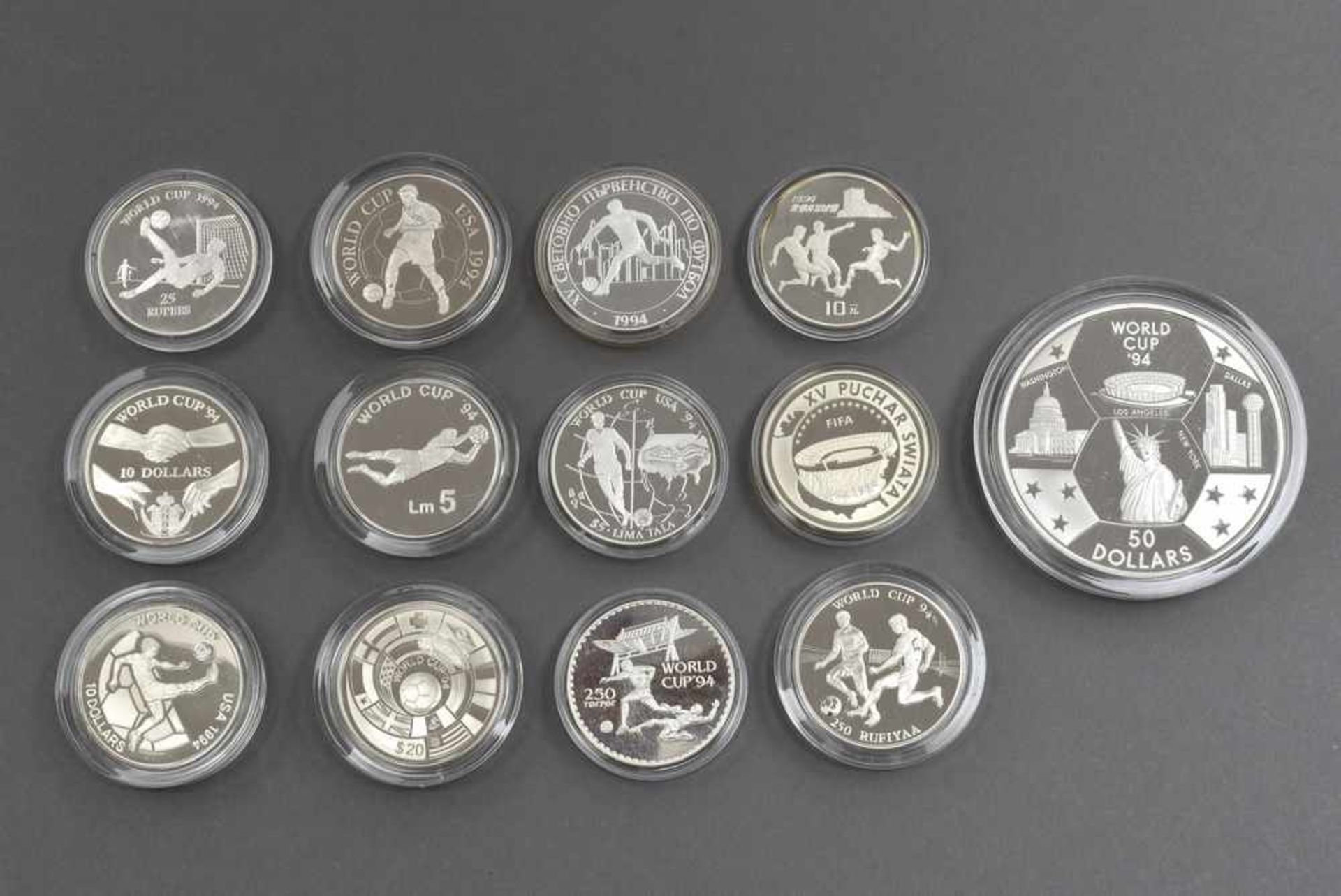 13 Silber Gedenkmünzen "Fußball World Cup 1994" 13 silver commemorative coins ''Football World Cup