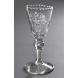 Kleines Barockglas mit geschliffenem Medaillon "Vögel", H. 14cm Small Baroque glass with cut