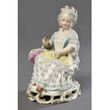 Meissen Figur "Mädchen mit Muschel" auf vergoldetem Rocaille Sockel, polychrom gemalt, Entw.: Victor