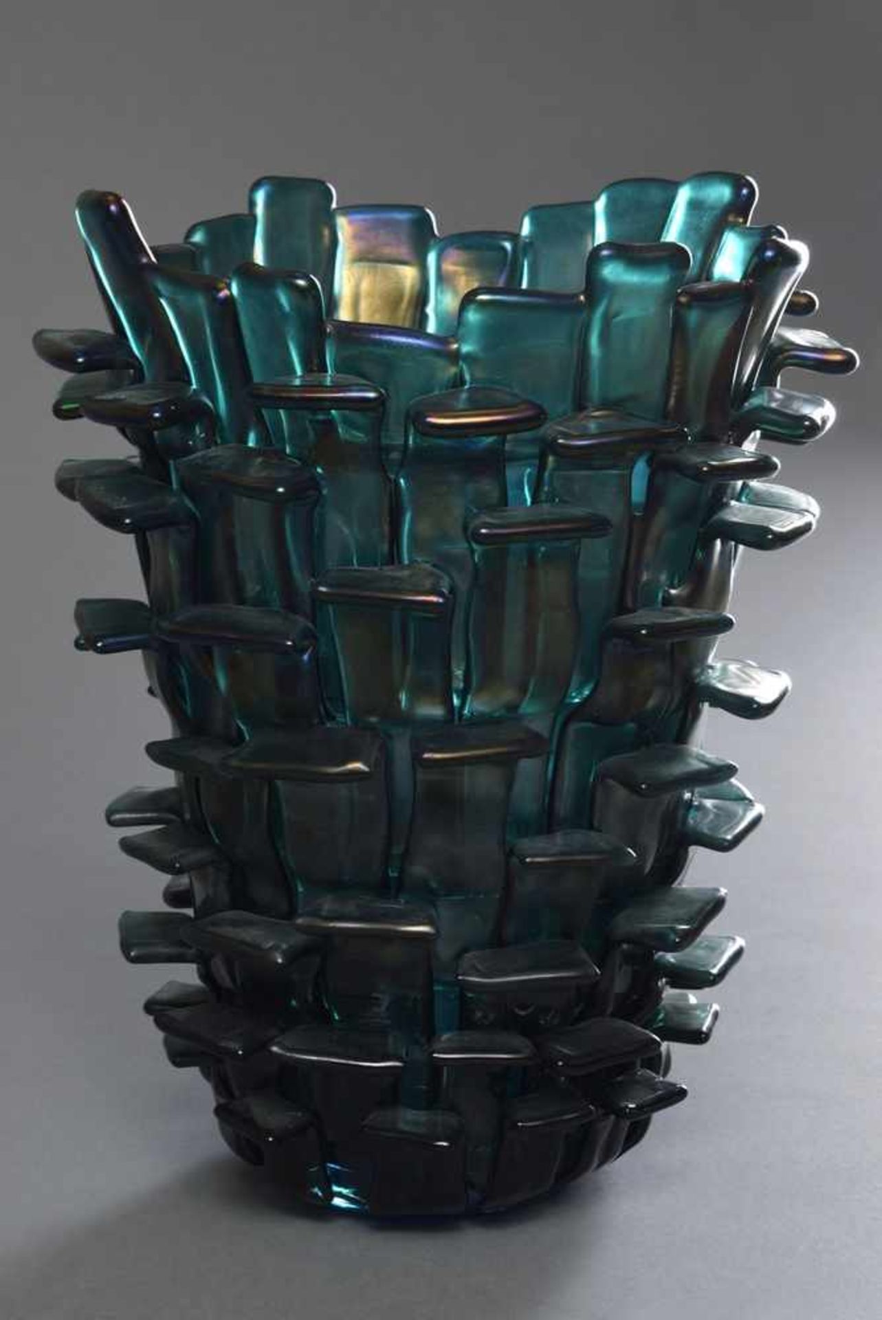 Fulvio Bianconi (1915-1996) Murano Vase "Ritagli" Vase in grün irisierendem Glas, Ausf. Venini/