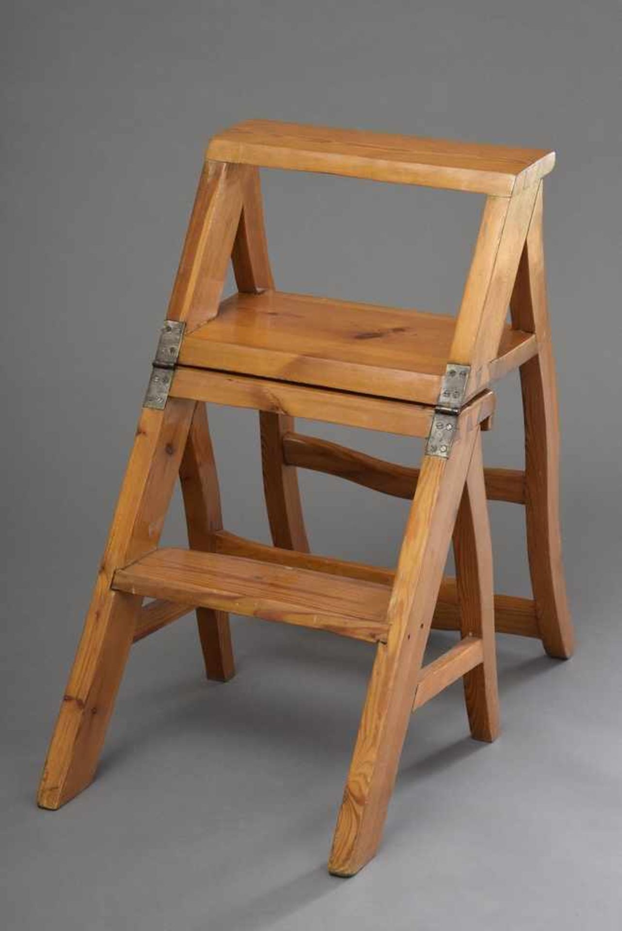 Weichholz Leiterstuhl um 1900, H. 45/91cm Softwood ladder chair around 1900, H. 45/91cm - Bild 2 aus 2