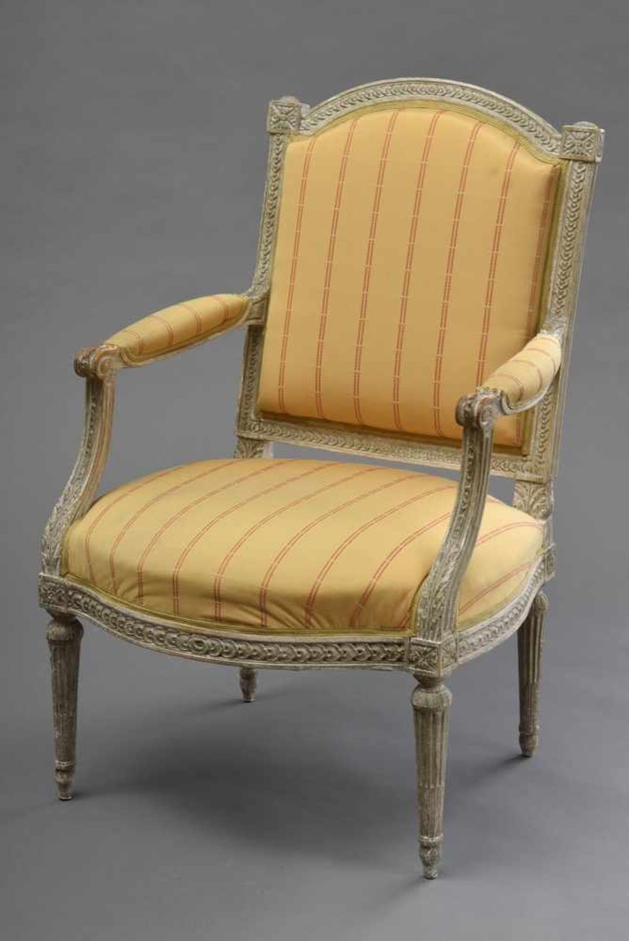 Hell gefasster Armlehnensessel im Louis XVI Stil, H. 43/97cm Light armchair in Louis XVI style, H.