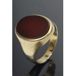 GG 585 Siegelring mit Karneol, 6,3g, Gr. 61,5 YG 585 Signet ring with carnelian, 6,3g, size 61,5