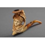 Meerschaum Pfeifenkopf "Dame mit Strohhut", Klebeetikett "Christies", H. 8cm, L. 12,5cm, etwas