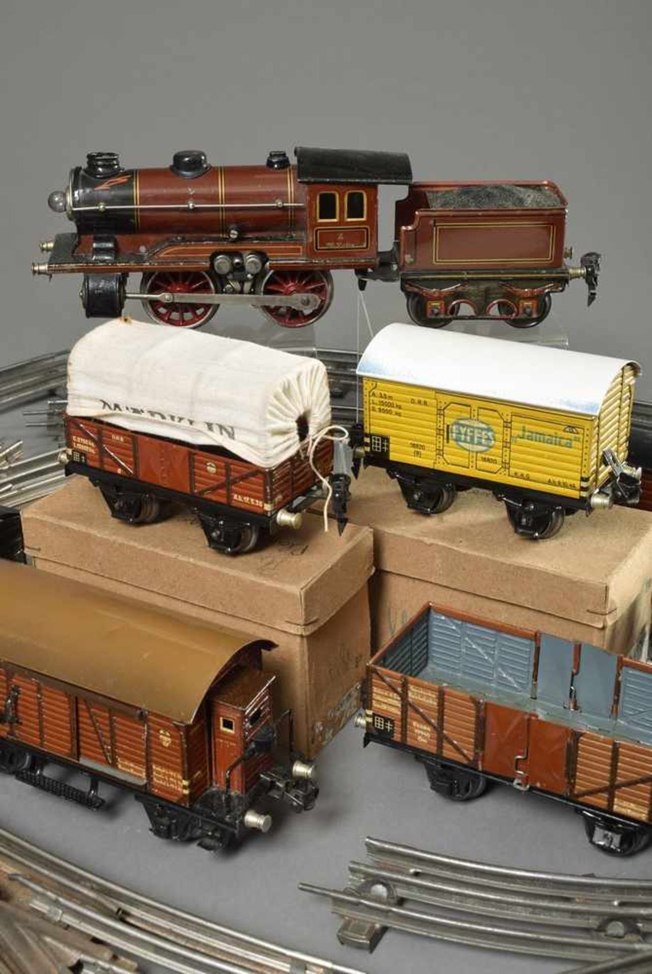 54 Teile Märklin Blechspielzeug Nenngröße H0, Alte Spur Null, Maßstab 1:87, 1935-40, bestehend - Bild 3 aus 5