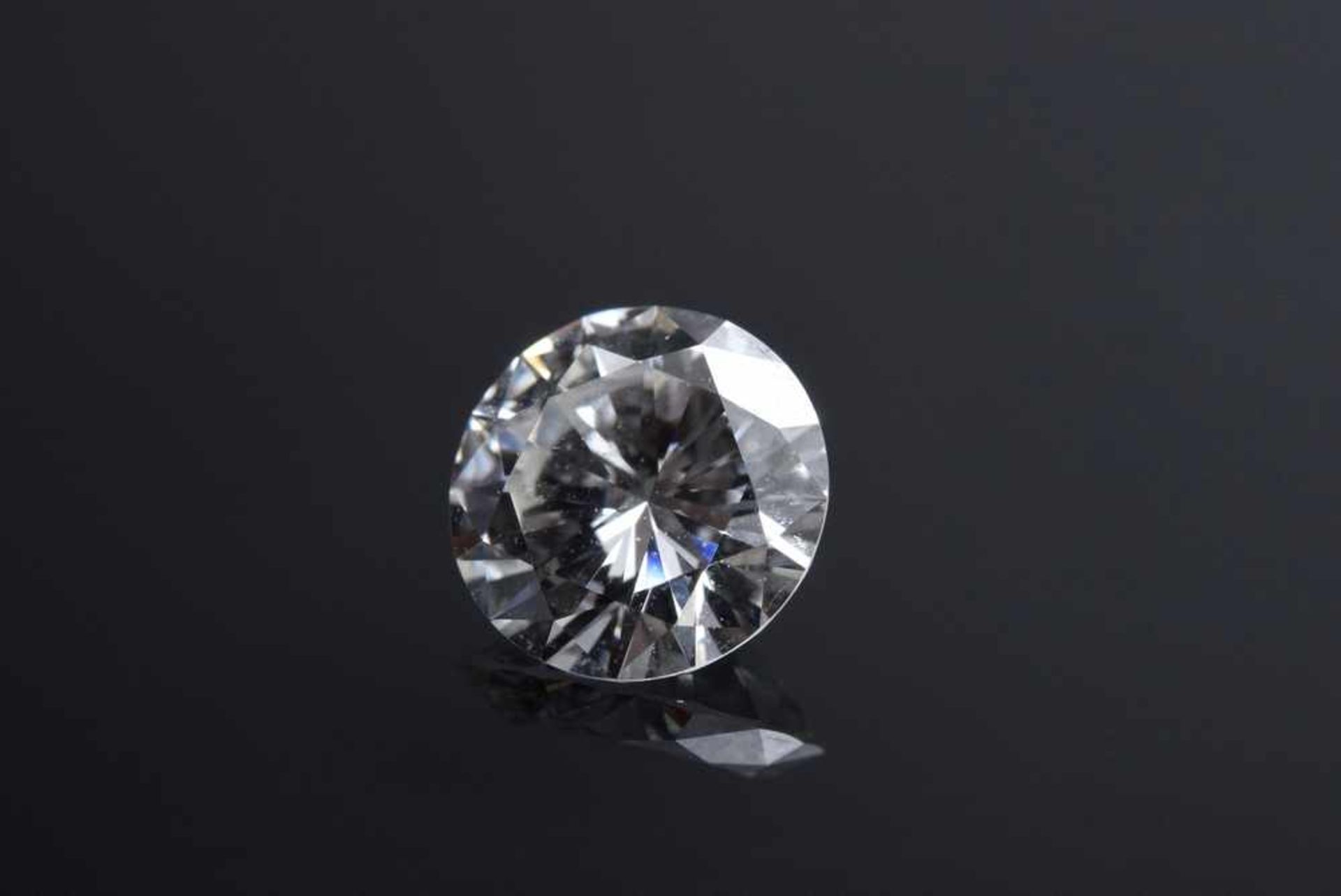 Ungefasster Brillant (6,04x6,02x3,37mm, ca. 0.75ct/VVS 1/Weiß), Proportionen sehr gut-gut, Finish