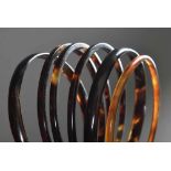 6 Diverse Schildpatt Armreife, 2x breit/4x schmal, um 1920, Ø 6,5cm6 Various tortoiseshell bracelet,