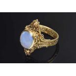 GG 750 Ring mit Opal, innen graviert "Oct.17.1915", 4,04g, Gr. 53, Stein leicht zerkratztGG 750 ring