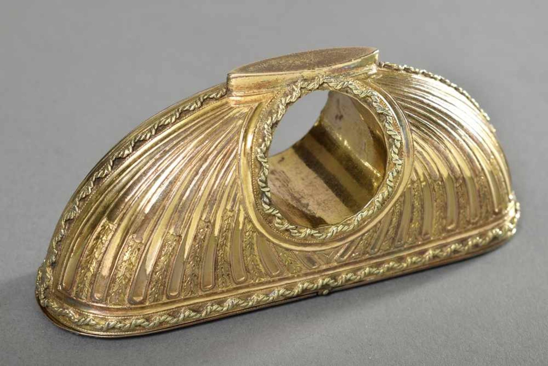 Guillochierter Schnupftabak Ring mit zwei Fächern im Louis XVI Stil, vergoldete Bronze, 10x4, - Bild 2 aus 4