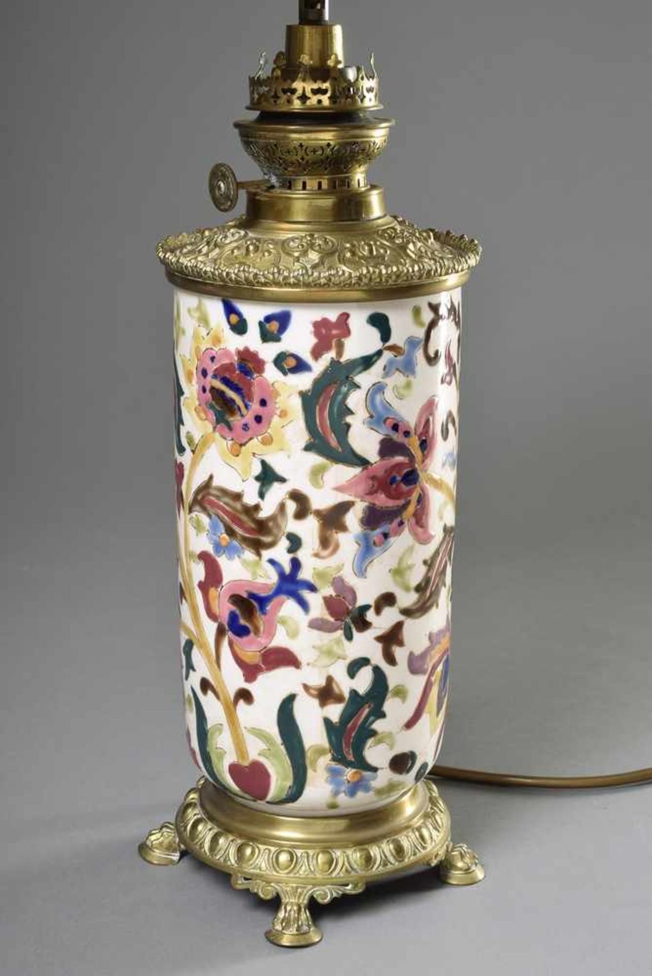 Fayence Petroleumlampe mit orientalischem Floraldekor und Ormolu Montierung, H. 66cmFaience - Image 2 of 2