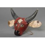 Maske "Nandi" in Form eines Stieres, Holz, farbig gefasst, mit Horn- und Lederbesatz, Java,