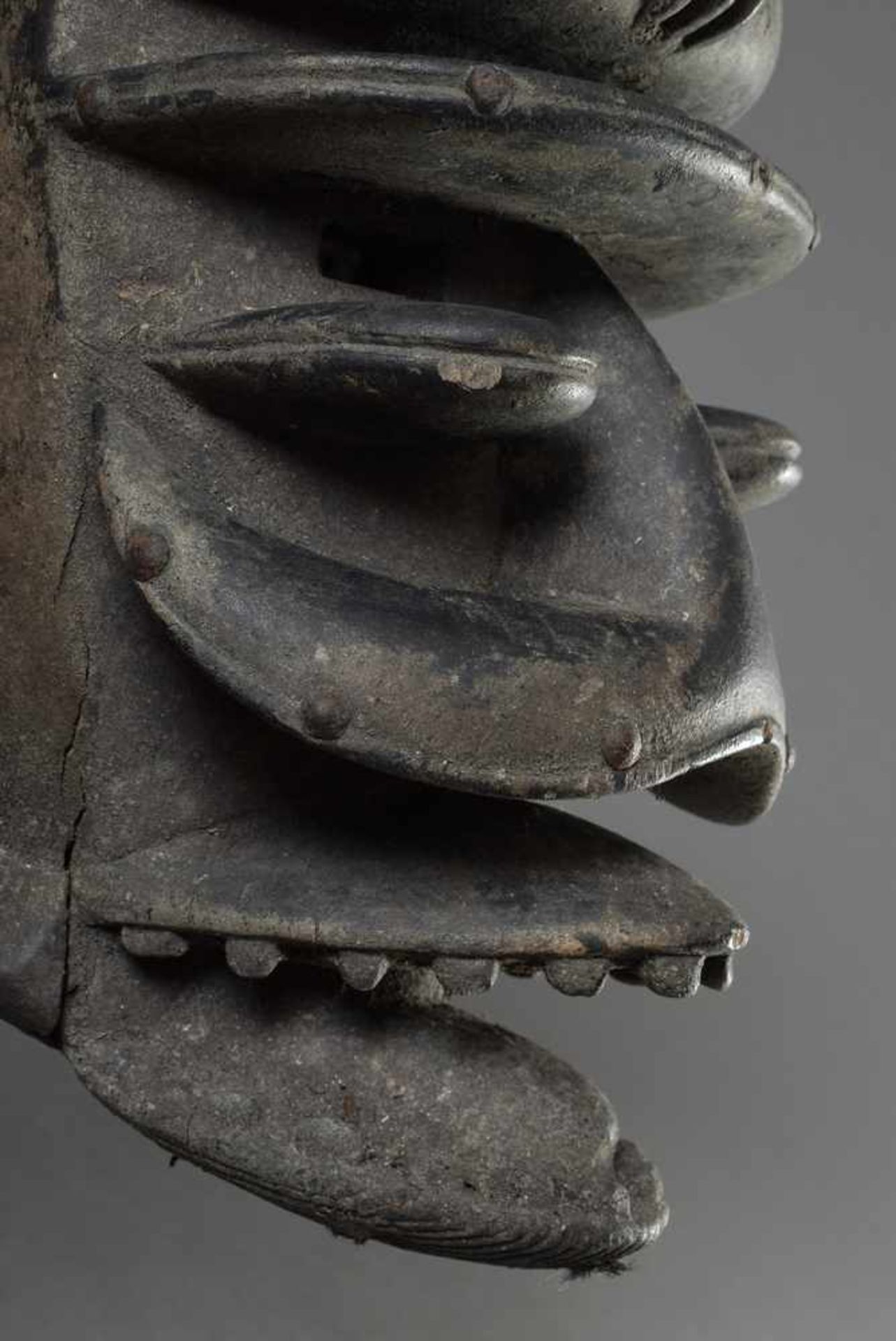 Bete Kriegsmaske, schwarz gefärbt, Elfenbeinküste 20.Jh., 34x19cmBete war mask, dyed black, Ivory - Bild 4 aus 4