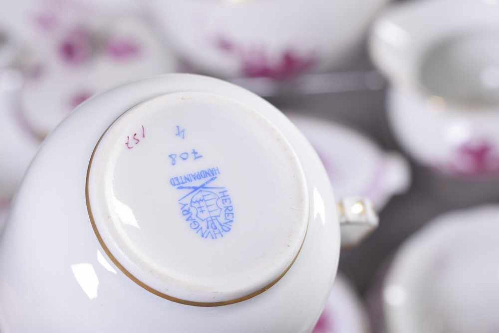 24 Teile Herend Tee- und Mokkaservice "Apponyi Purpur" mit Goldrand, bestehend aus: 1 Teekanne (H. - Bild 3 aus 3