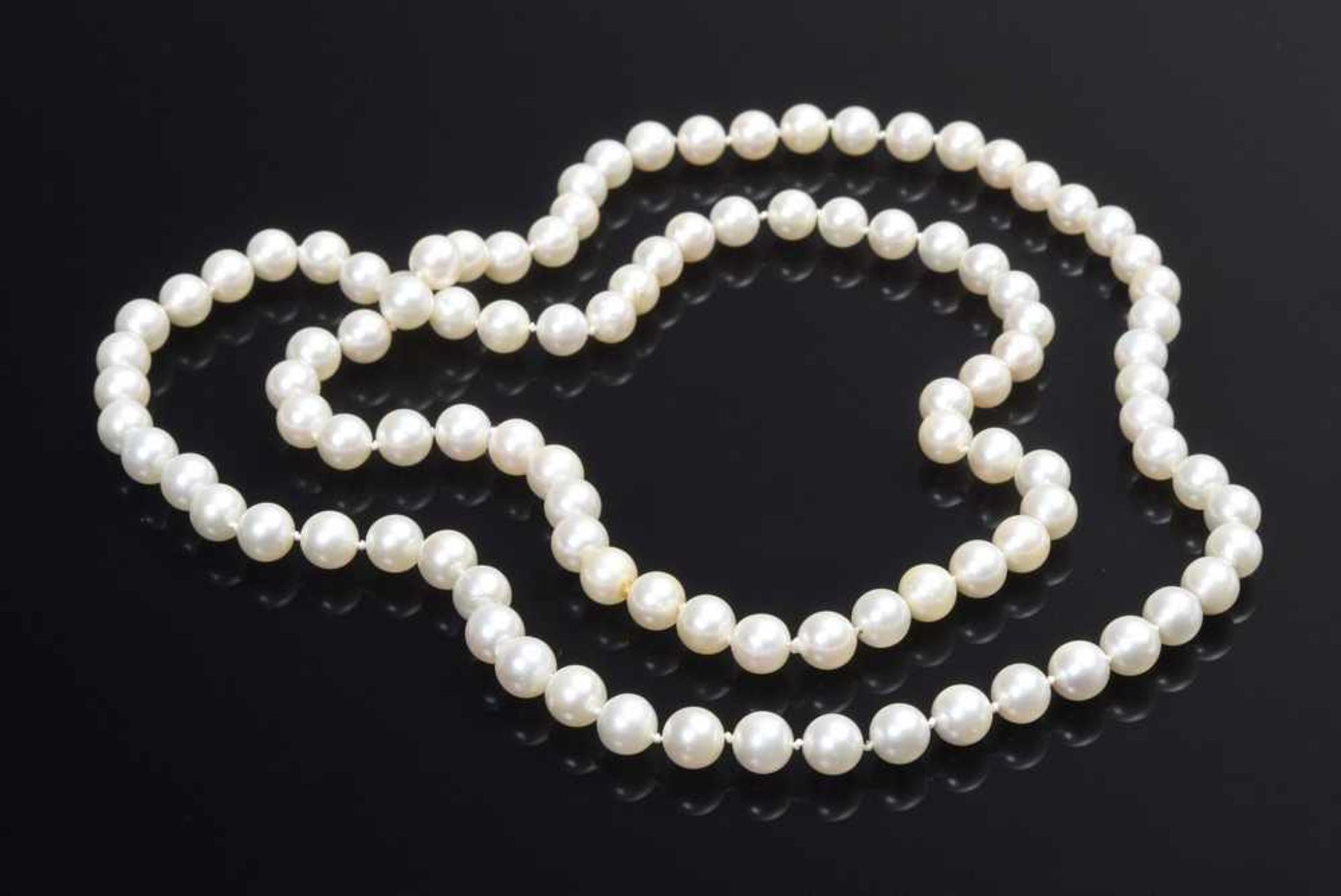 Sautoir Zuchtperlenkette mit 103 Perlen (Ø ca. 7,7mm), Farbe weiß, L. 90cm, 66,81gSautoir cultured