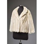 Pearlnerz Abendjacke, Katzfuhs/Hamburg, Gr. 36, innen defektPearl mink evening jacket, Katzfuhs/