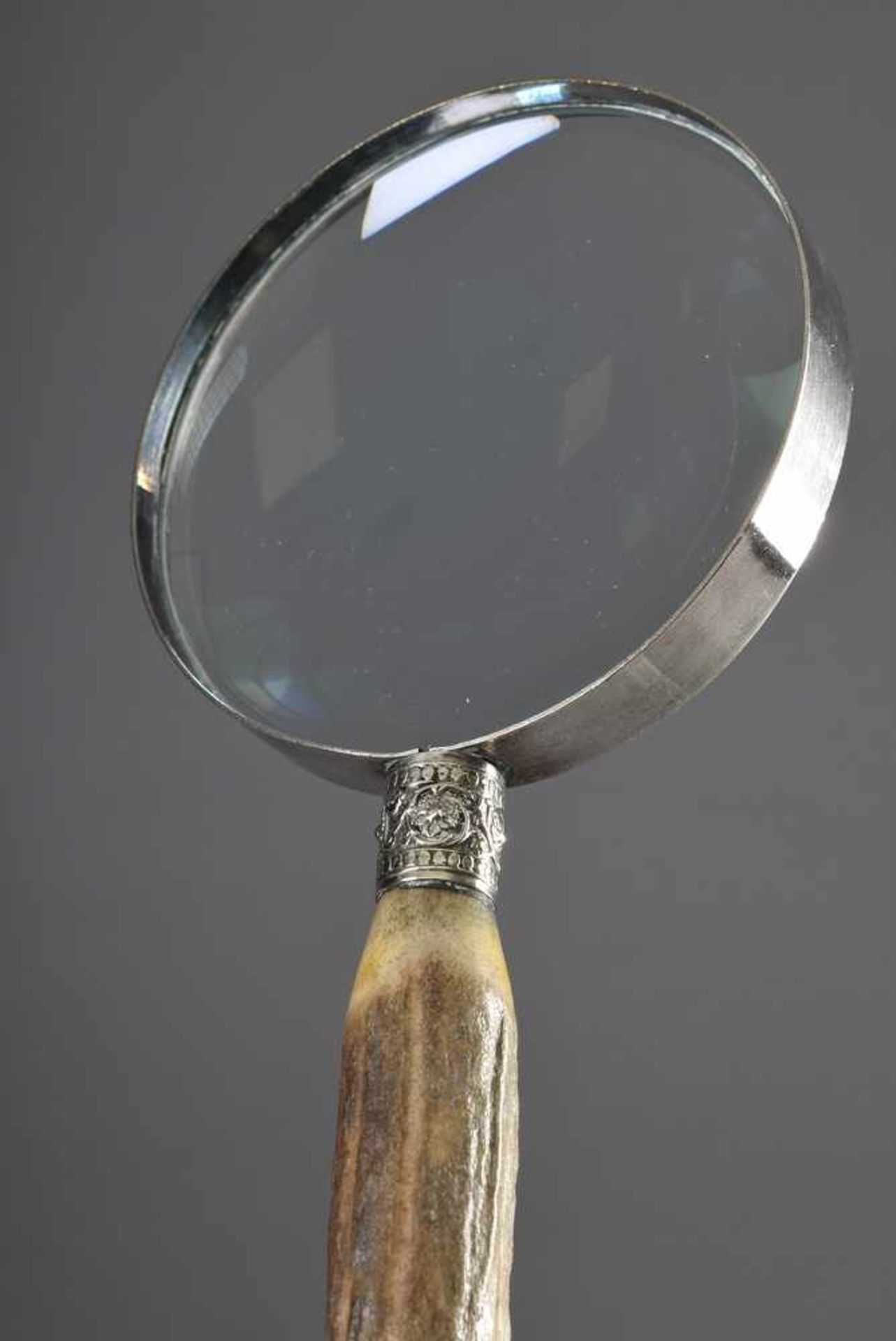 Lupe mit Geweihgriff und versilberter Manschette, L. 24,5cmMagnifying glass with antler handle and - Bild 3 aus 3