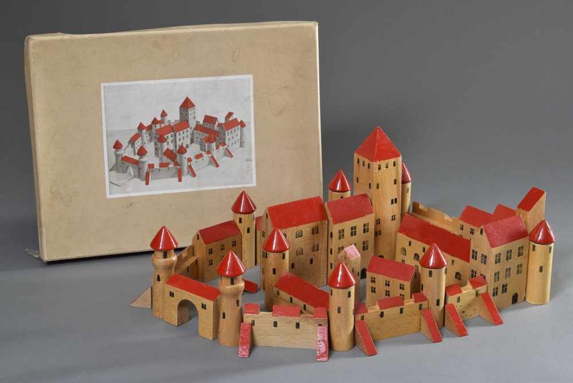 Kasten Holzspielzeug "Burg", 40 Elemente, 40er/50er Jahre, bespieltBox wooden toy ''Castle'', 40