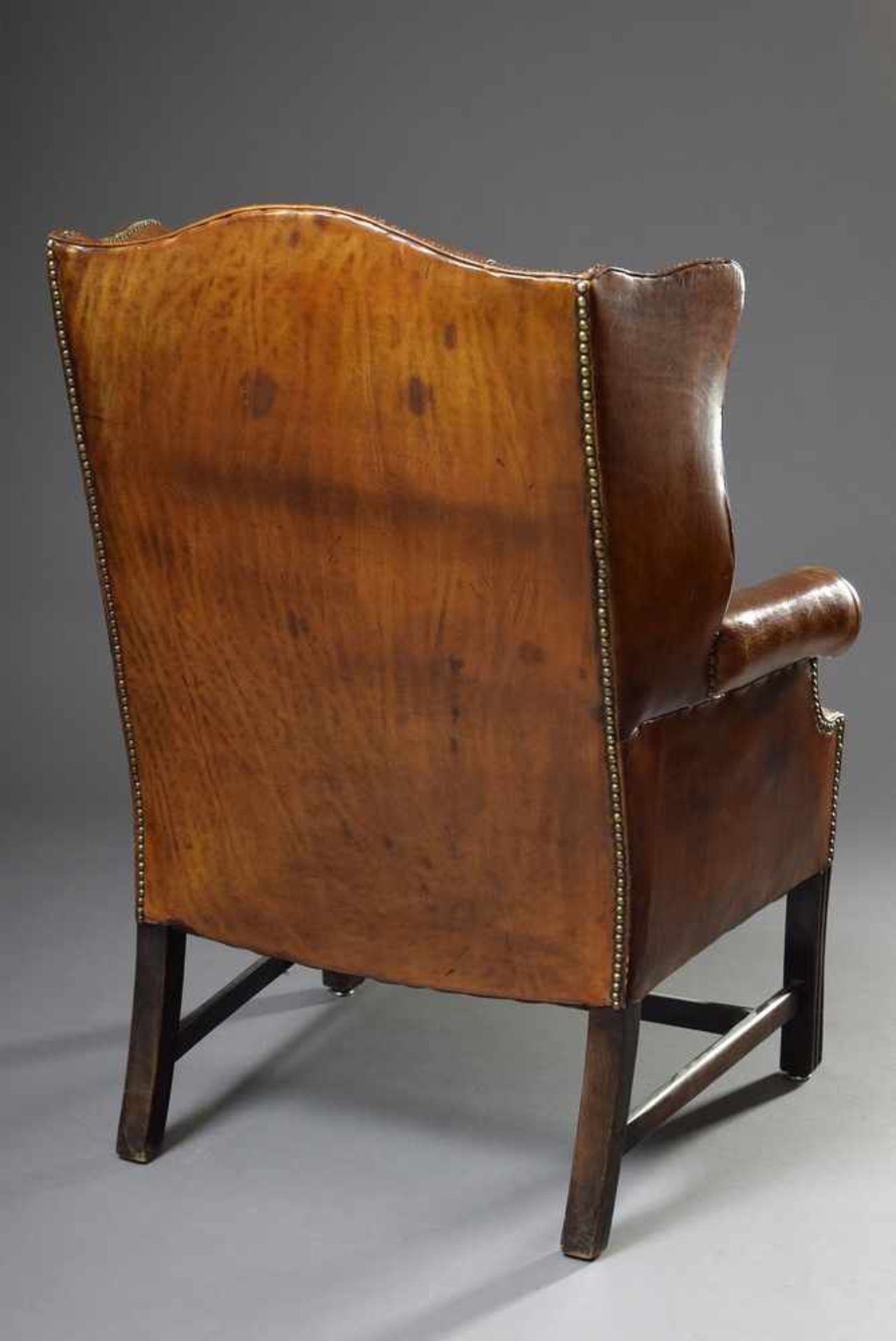 Chesterfield Ohrensessel mit brauen Lederbezug, H. 46/100cmChesterfield wing chair with brown - Bild 2 aus 4