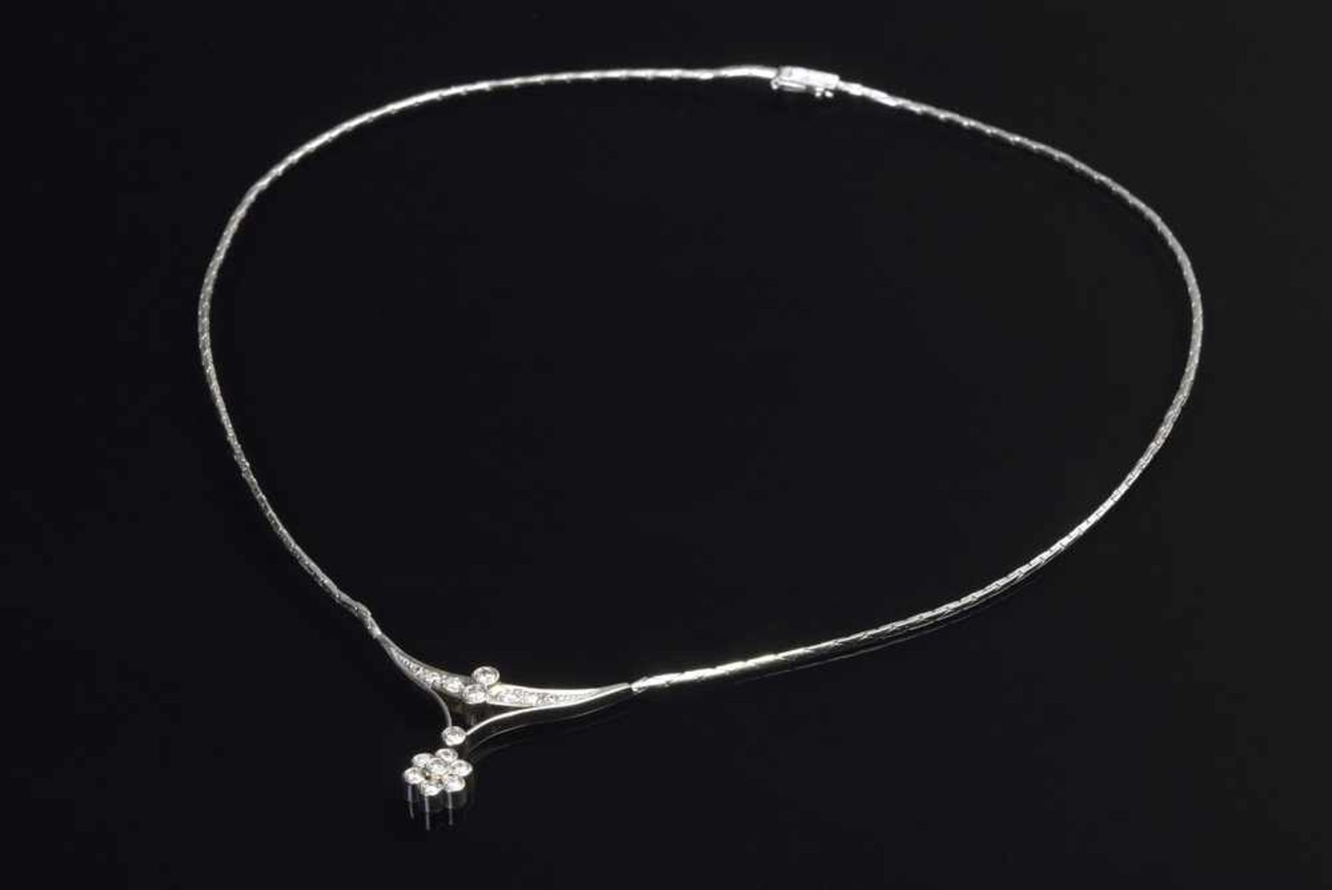 WG 585 Collier mit 14 Brillanten und 2 8/8 Diamanten (zus. ca. 0.50ct/VS-SI/W-TCR) Juwelier Sack/ - Bild 3 aus 3