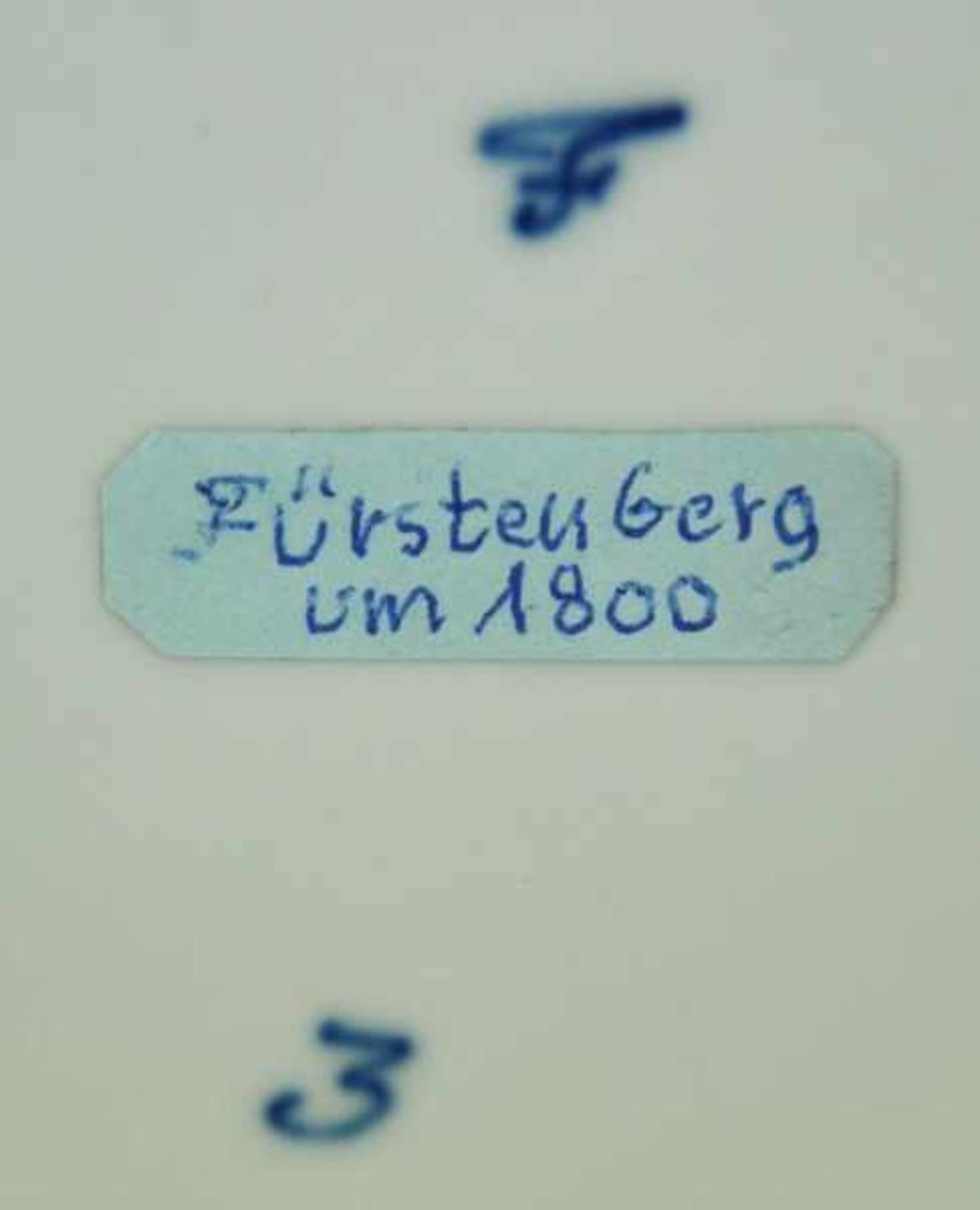 3 TELLER zwei Alt-Fürstenberg mit braunem Weinlaubdekor u. einer Alt-Ludwigsburg mit violettem - Bild 4 aus 5