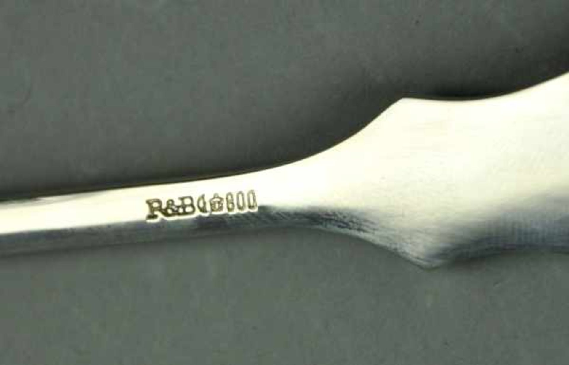 KINDERBESTECK 3-teilig, Dekor "Ostfriesen", Robbe&Berking, Silber 800, 108gr, in Etui * - Bild 3 aus 3