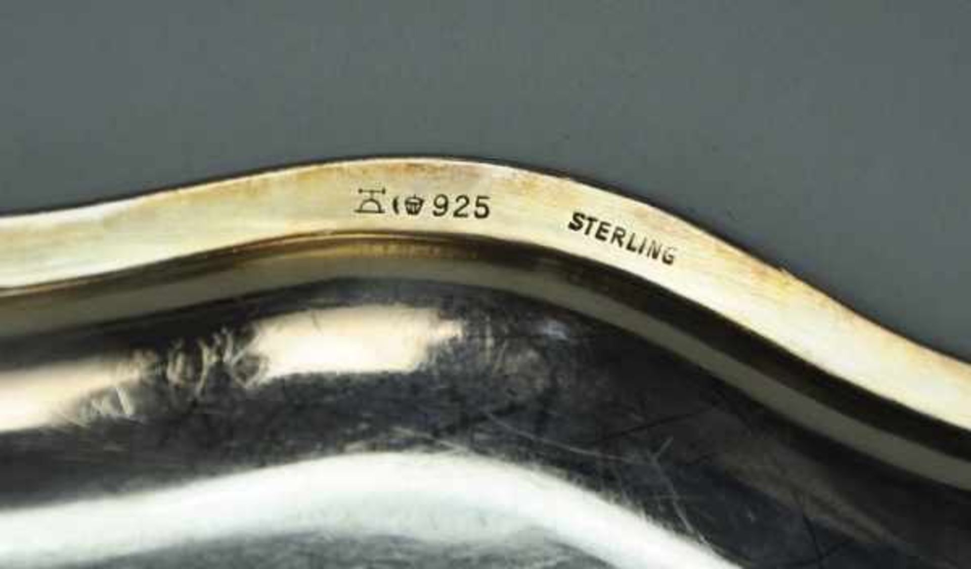 TABLETT rund, passig-geschweifter Rand, Wilkens, Sterlingsilber, 571gr, D 30cm - Image 2 of 2